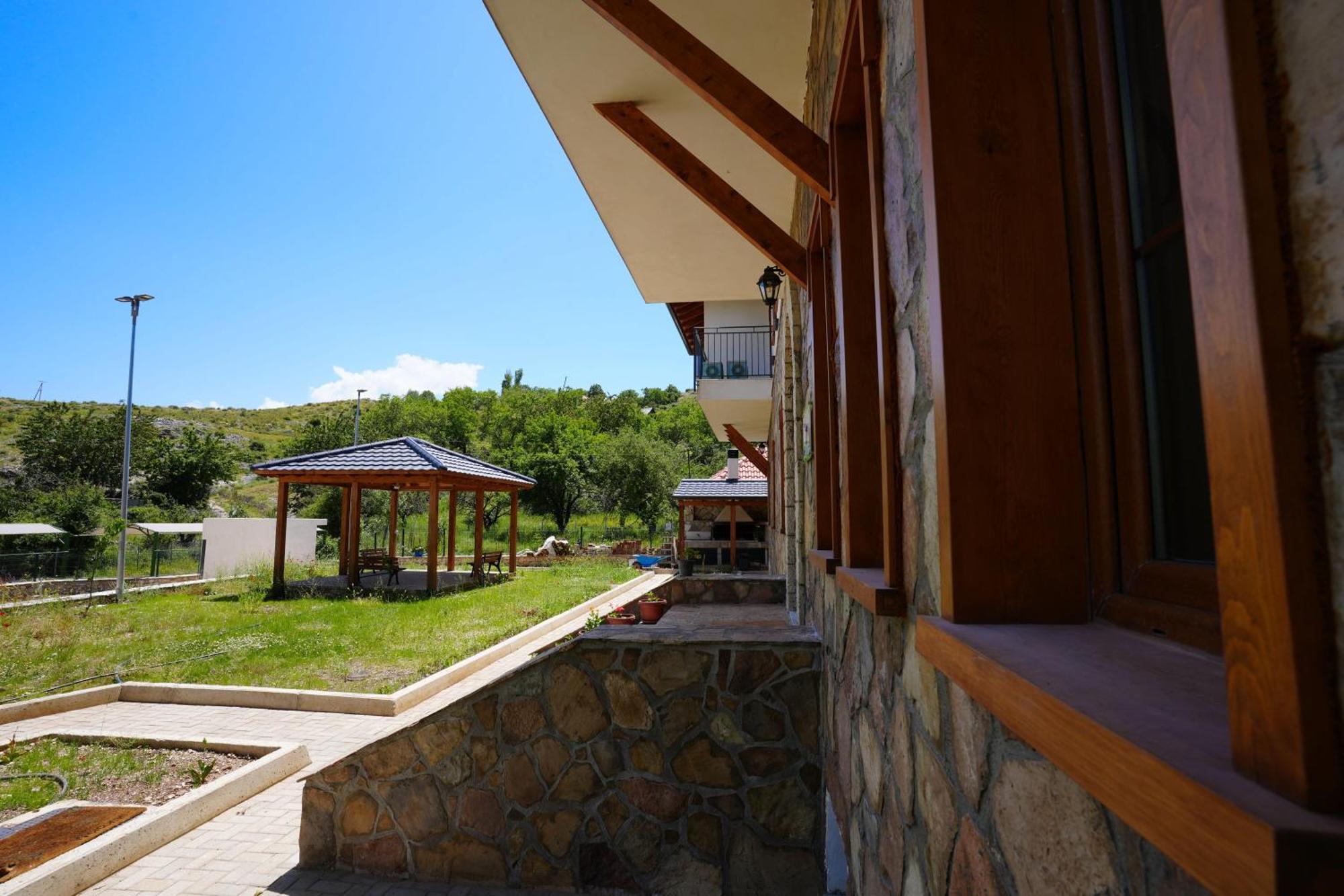 Hotel Agroturizem Dr Bizhga