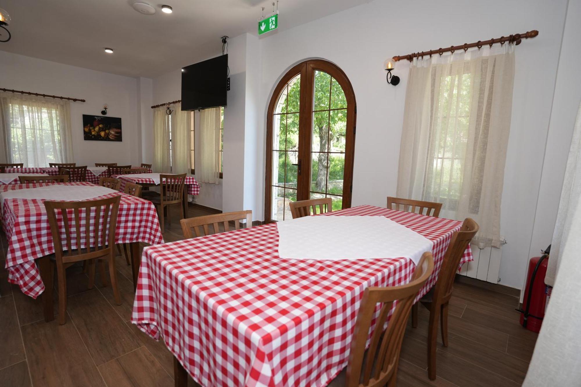 Hotel Agroturizem Dr Bizhga