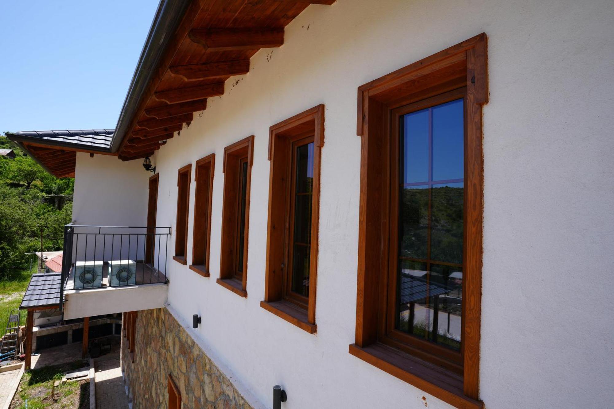 Hotel Agroturizem Dr Bizhga Gusmar