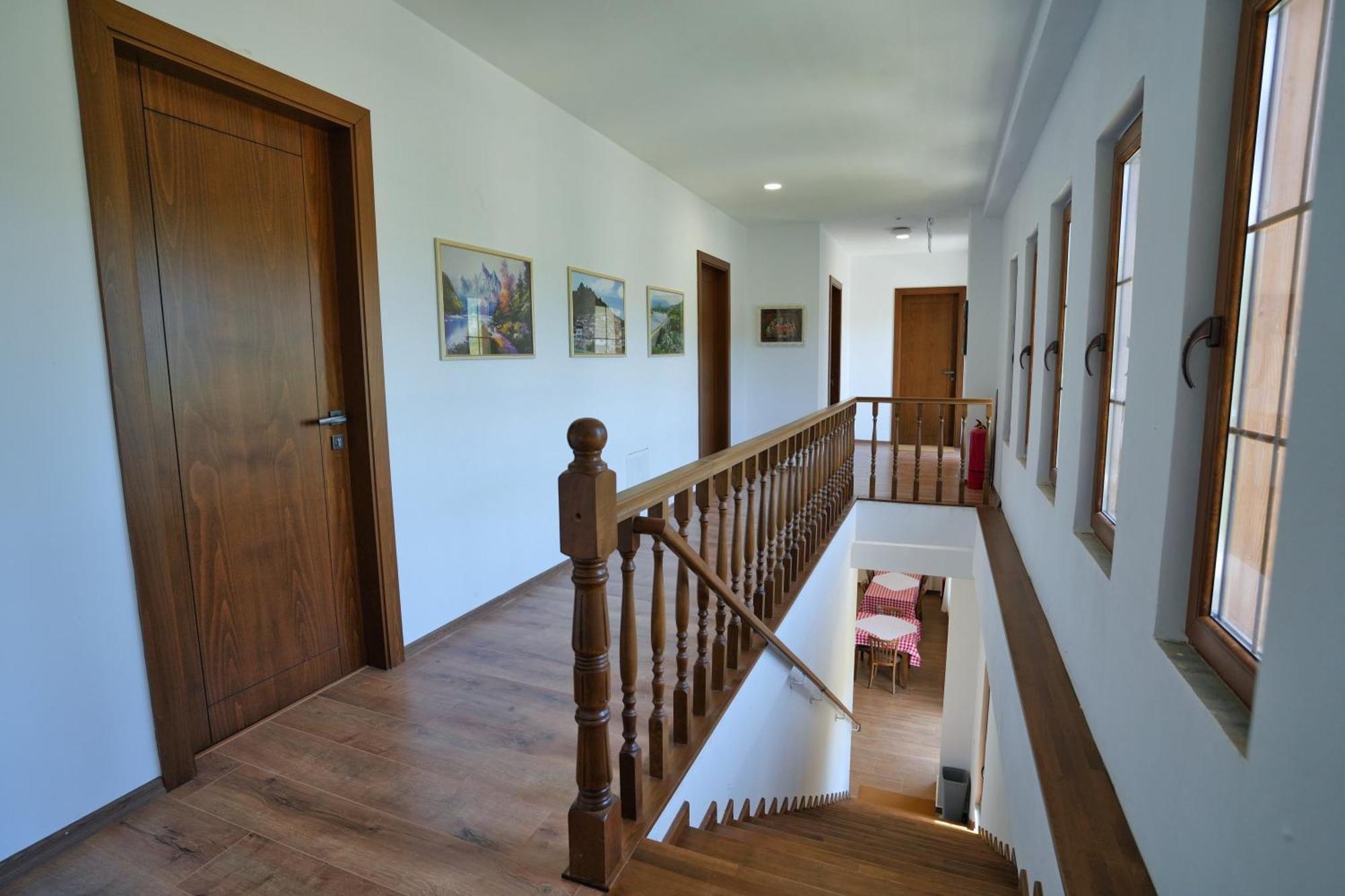 Agroturizem Dr Bizhga Hotel