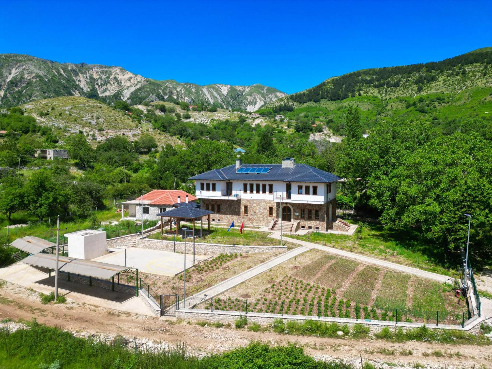 Agroturizem Dr Bizhga 5* Gusmar