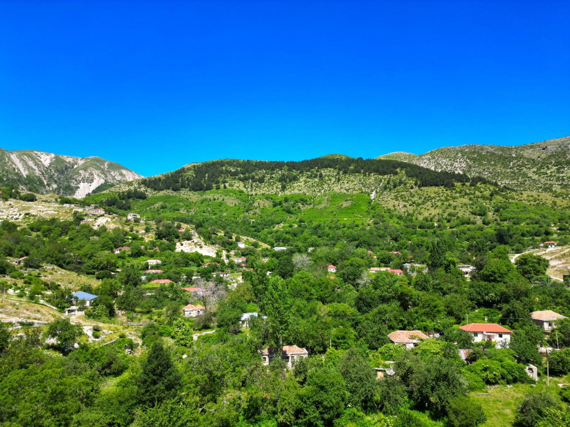 Hotel Agroturizem Dr Bizhga Gusmar